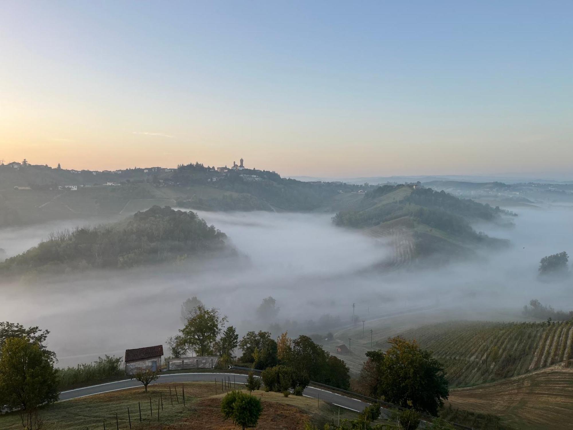 Agriturismo I Suri Asti Exteriör bild