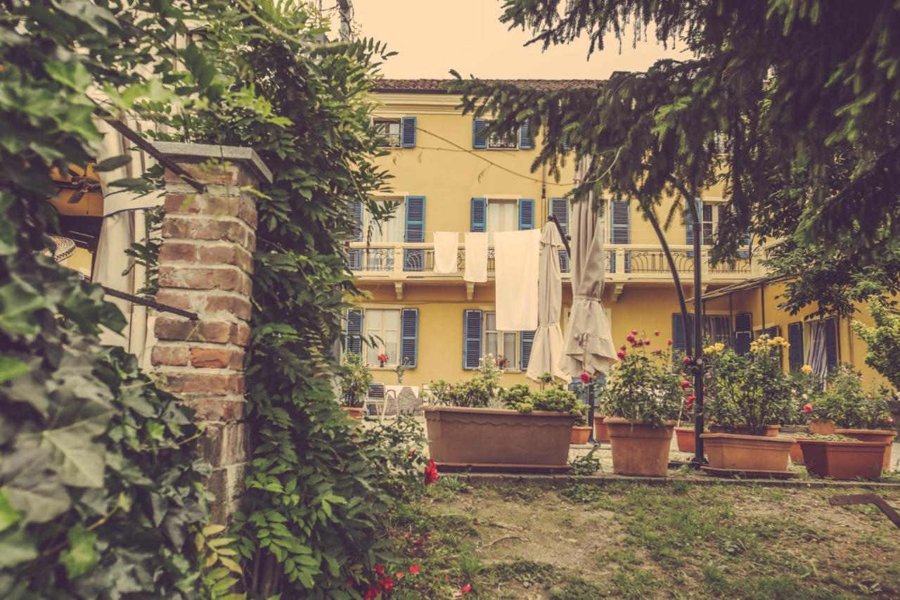 Agriturismo I Suri Asti Exteriör bild